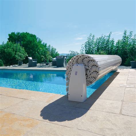 Volet roulant de piscine coque hors sol ou immergé 8x4, 9x4, 6x3 .